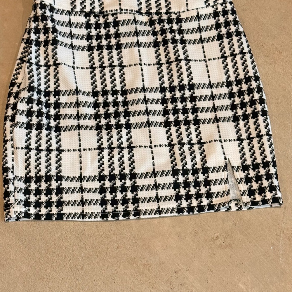 SHEIN Black and White Plaid Pencil Skirt